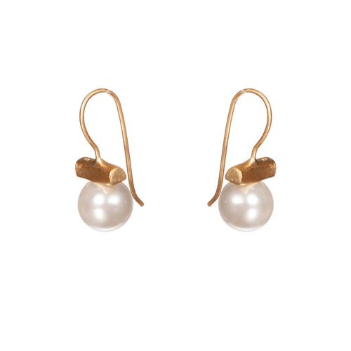 Bar Drop Earrings: Pearl